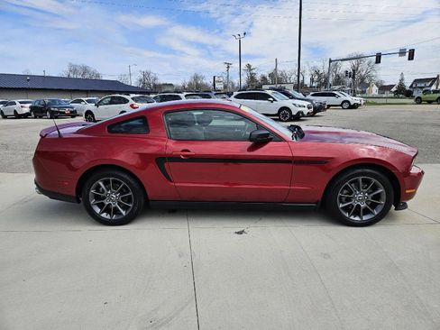 Used 2012 Ford Mustang Premium RWD image 5