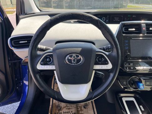 Used 2016 Toyota Prius Three Touring FWD image 16