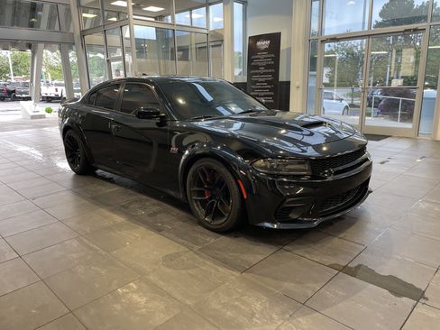 Used 2020 Dodge Charger Scat Pack RWD image 2