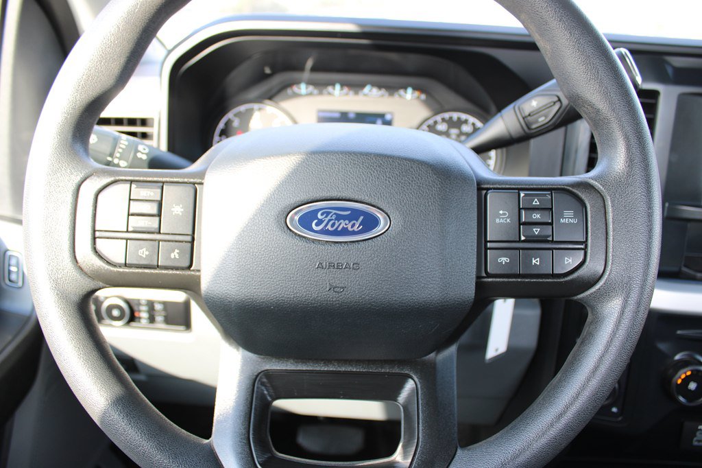 Used 2023 Ford F550 4x4 Regular Cab Super Duty image 26