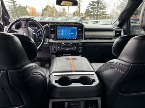 Used 2024 Ford F350 Platinum image 26