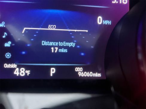 Used 2022 Toyota Camry XSE image 16