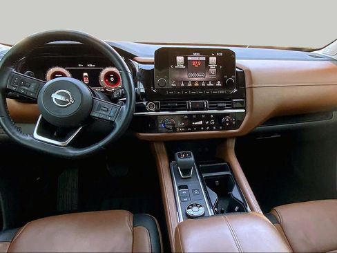 Used 2023 Nissan Pathfinder Platinum AWD/4WD image 14
