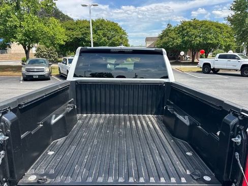 Used 2024 Toyota Tacoma SR AWD/4WD image 24