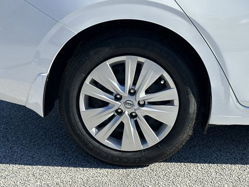 Used 2025 Nissan Sentra S image 17