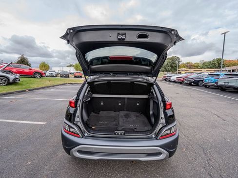 Used 2023 Hyundai Kona Limited image 11