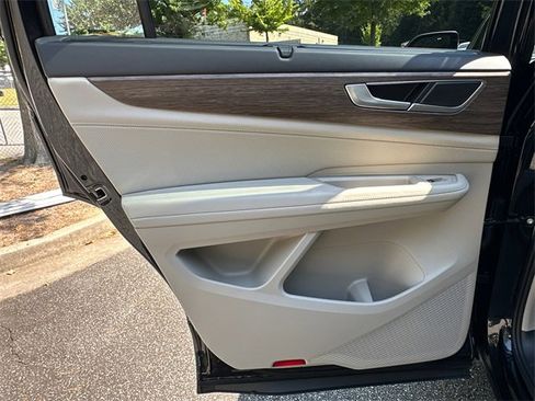 New 2026 Volkswagen Atlas SEL image 23