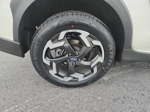 Used 2023 Subaru Crosstrek 2.5i Limited w/ Moonroof Package image 10