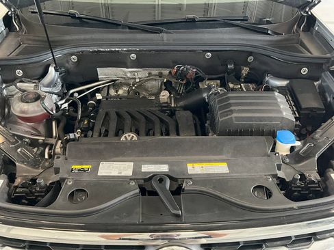 Certified 2023 Volkswagen Atlas Cross Sport SE AWD/4WD image 6