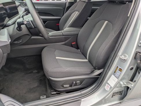 Used 2025 Hyundai Sonata SEL FWD image 14