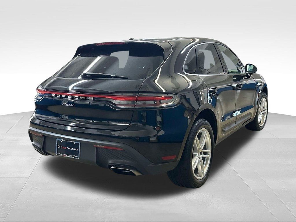 Used 2024 Porsche Macan AWD/4WD image 7