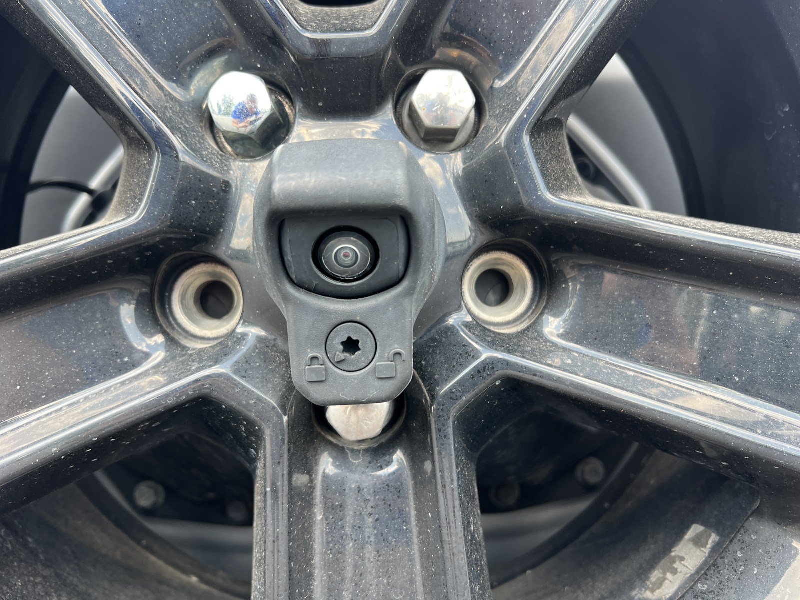 Used 2021 Jeep Wrangler Unlimited Sahara AWD/4WD image 9