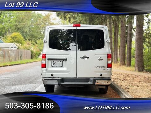 Used 2021 Nissan NV 3500 SV RWD image 8