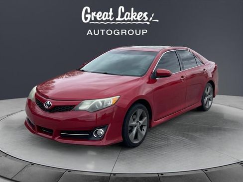 Used 2012 Toyota Camry SE w/ Leather Pkg FWD image 1