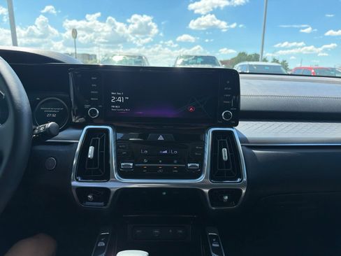 Used 2023 Kia Sorento SX FWD image 18