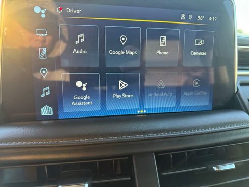 Used 2024 Chevrolet Tahoe Z71 w/ Luxury Package image 19