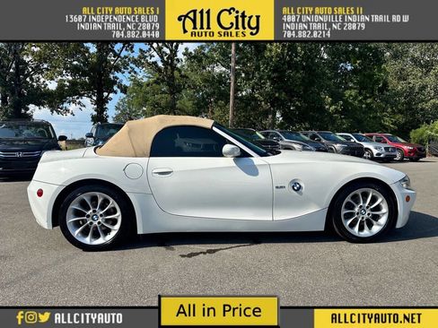 Used 2005 BMW Z4 2.5i image 8