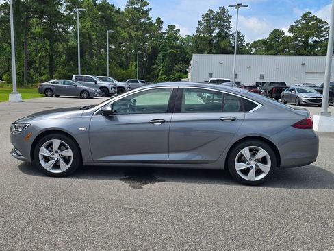 Used 2020 Buick Regal Preferred FWD image 6