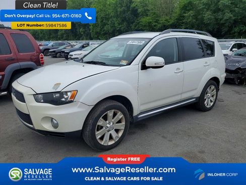 Used 2013 Mitsubishi Outlander SE FWD image 1