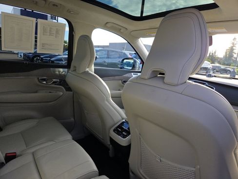 Certified 2023 Volvo XC90 B6 Ultimate w/ Lounge Package image 8