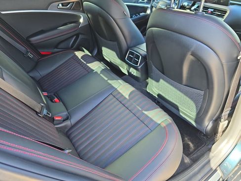 Used 2025 Genesis G70 3.3T Advanced image 11