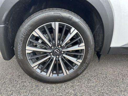 New 2026 Nissan Pathfinder Platinum w/ Cargo Package FWD image 9