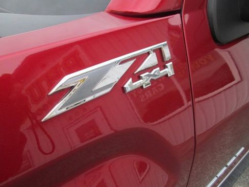 Used 2018 GMC Sierra 1500 SLT AWD/4WD image 9