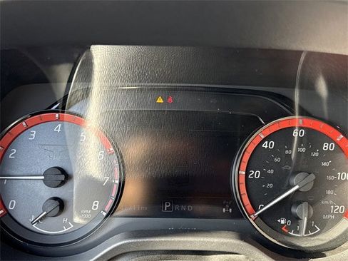 Used 2023 Nissan Titan PRO-4X w/ Pro-4x Convenience Package image 28