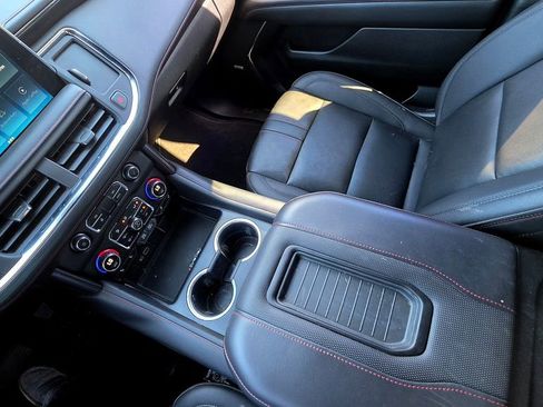 Used 2022 Chevrolet Tahoe RST w/ Luxury Package image 40