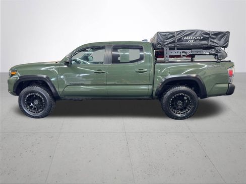 Used 2021 Toyota Tacoma TRD Off-Road AWD/4WD image 4
