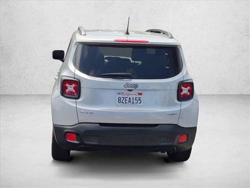 Used 2016 Jeep Renegade Latitude w/ Cold Weather Group AWD/4WD image 6