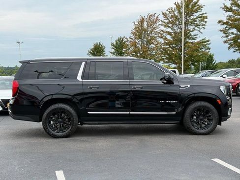 Used 2024 GMC Yukon XL SLT w/ SLT Luxury Package AWD/4WD image 2