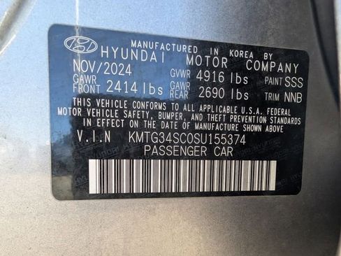 Used 2025 Genesis G70 2.5T image 31