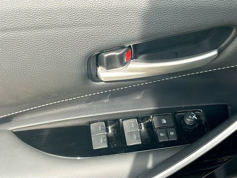 Used 2025 Toyota Corolla XSE FWD image 17
