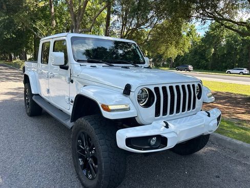 Used 2022 Jeep Gladiator Overland AWD/4WD image 4