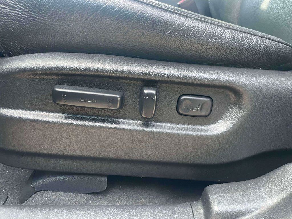 Used 2016 Honda Pilot Touring image 16