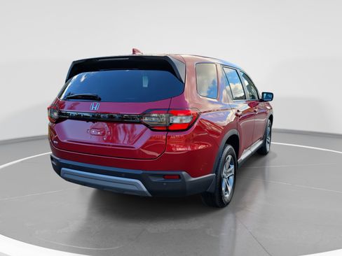 Used 2025 Honda Pilot EX-L image 5