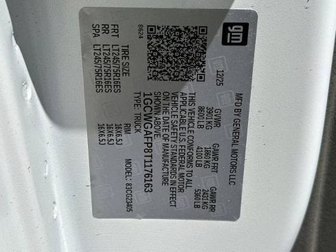 New 2026 Chevrolet Express 2500 w/ Driver Convenience Package RWD image 33