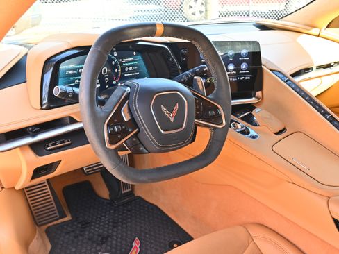 Used 2023 Chevrolet Corvette Stingray Premium Cpe w/ Z51 Performance Package image 3