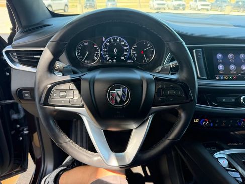Used 2023 Buick Enclave Avenir FWD image 16