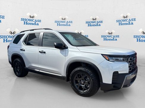 New 2026 Honda Pilot TrailSport image 4