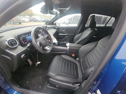 Used 2024 Mercedes-Benz GLC 300 4MATIC w/ AMG Line image 3