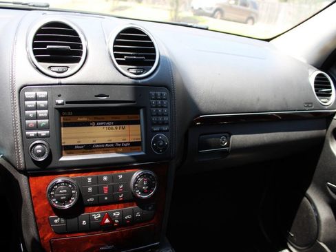 Used 2012 Mercedes-Benz GL 450 4MATIC image 16