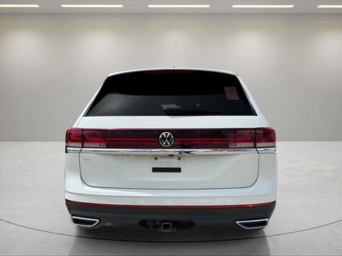 Used 2024 Volkswagen Atlas SE FWD image 6