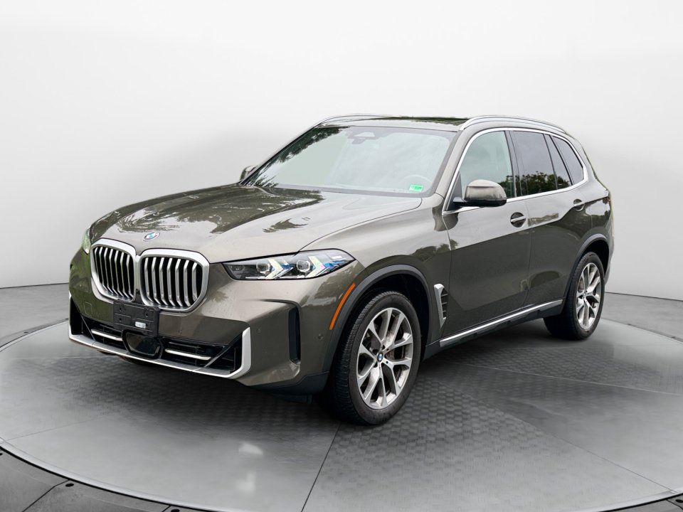 Used 2024 BMW X5 xDrive40i w/ Executive Package AWD/4WD image 3