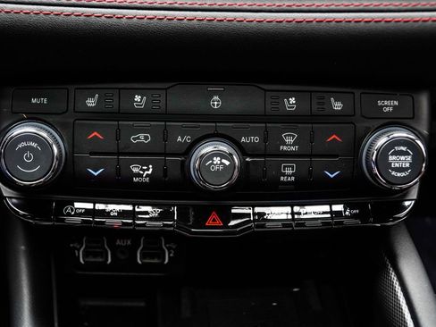 Used 2023 Dodge Durango GT AWD/4WD image 25