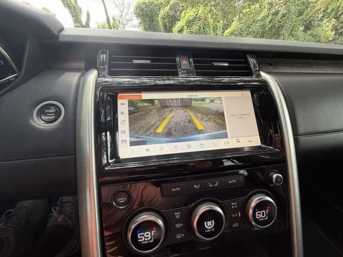 Used 2017 Land Rover Discovery HSE Luxury AWD/4WD image 24
