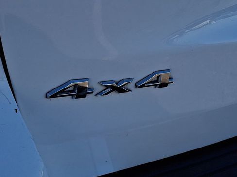 Used 2018 Jeep Grand Cherokee Limited image 30