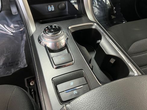 Used 2020 Ford Fusion SE FWD image 16