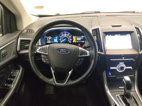 Used 2018 Ford Edge Titanium w/ Equipment Group 301A AWD/4WD image 22